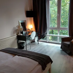 3* Konukevi Midi Parkhotel Mitte